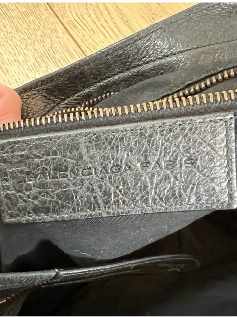 Balenciaga 100% authentic Black Town City Bag with crossbody strap & mirror - Picture 4 of 10